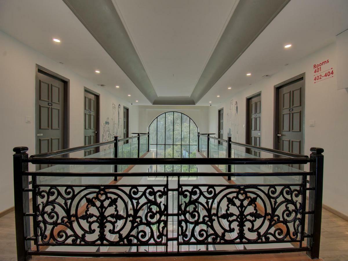 Oyo Townhouse 150 Shreyas Colony Hotel Ahmedabad Exterior foto