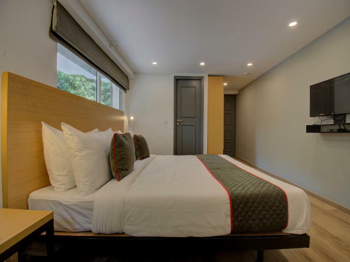 Oyo Townhouse 150 Shreyas Colony Hotel Ahmedabad Exterior foto